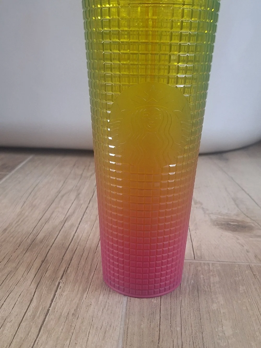 Starbucks add bright
